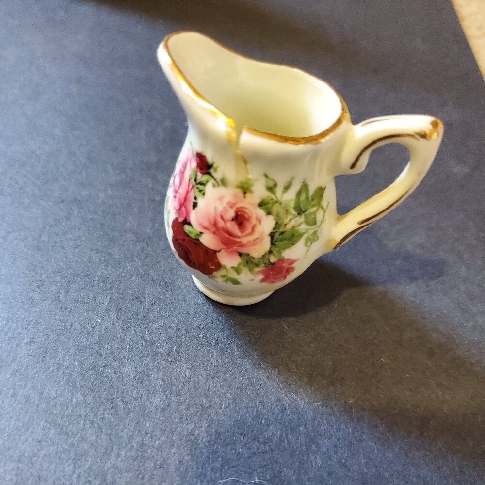 Miniature Ceramic Tea Set - Picture 7 of 16